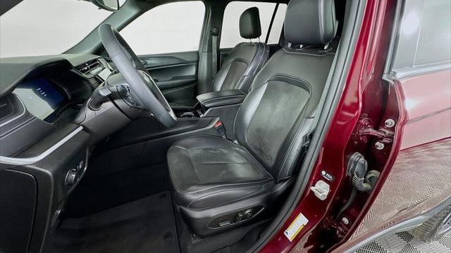 2023 Jeep Grand Cherokee Laredo X