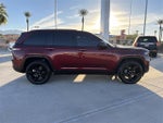 2023 Grand Cherokee Thumbnail 4