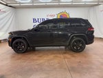 2023 Grand Cherokee Thumbnail 2