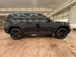 2023 Grand Cherokee Thumbnail 6