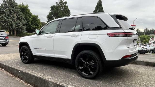 2023 Jeep Grand Cherokee Altitude