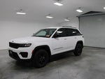 2024 Grand Cherokee Thumbnail 4