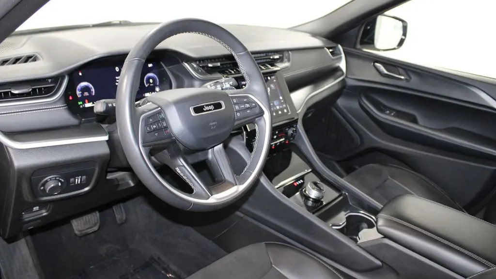2024 Jeep Grand Cherokee Laredo