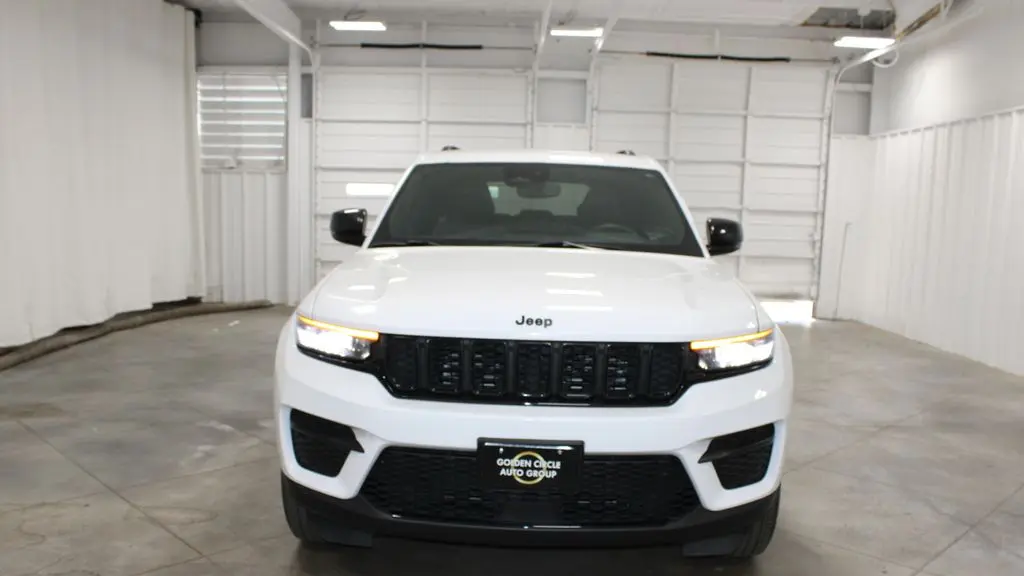 2024 Jeep Grand Cherokee Laredo