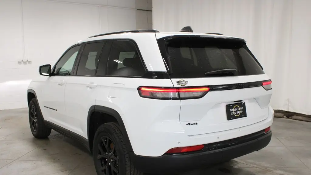 2024 Jeep Grand Cherokee Laredo