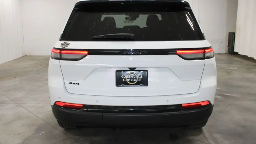2024 Jeep Grand Cherokee Laredo