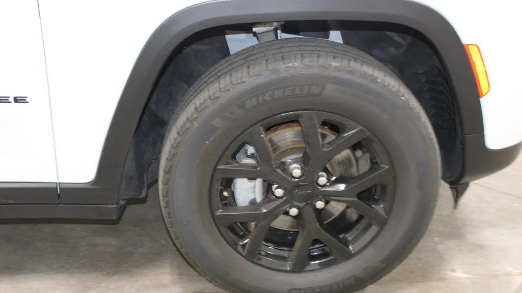 2024 Jeep Grand Cherokee Laredo