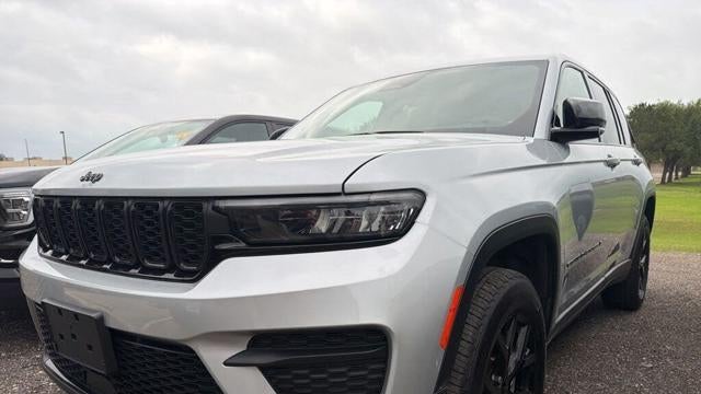 Preowned 2024 Jeep Grand Cherokee Laredo for Sale