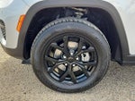 2024 Grand Cherokee Thumbnail 5