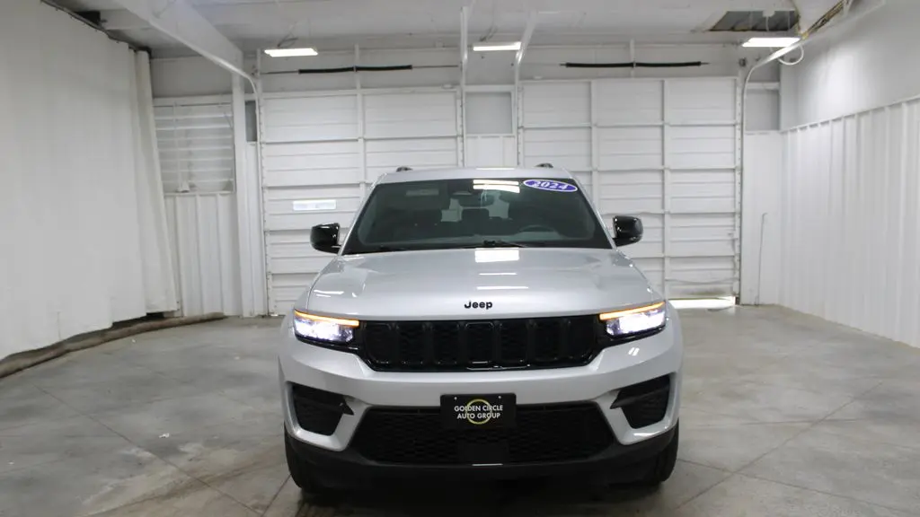 2024 Jeep Grand Cherokee Laredo