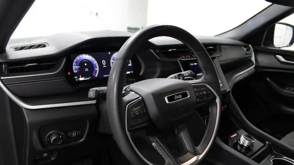 2024 Jeep Grand Cherokee Laredo