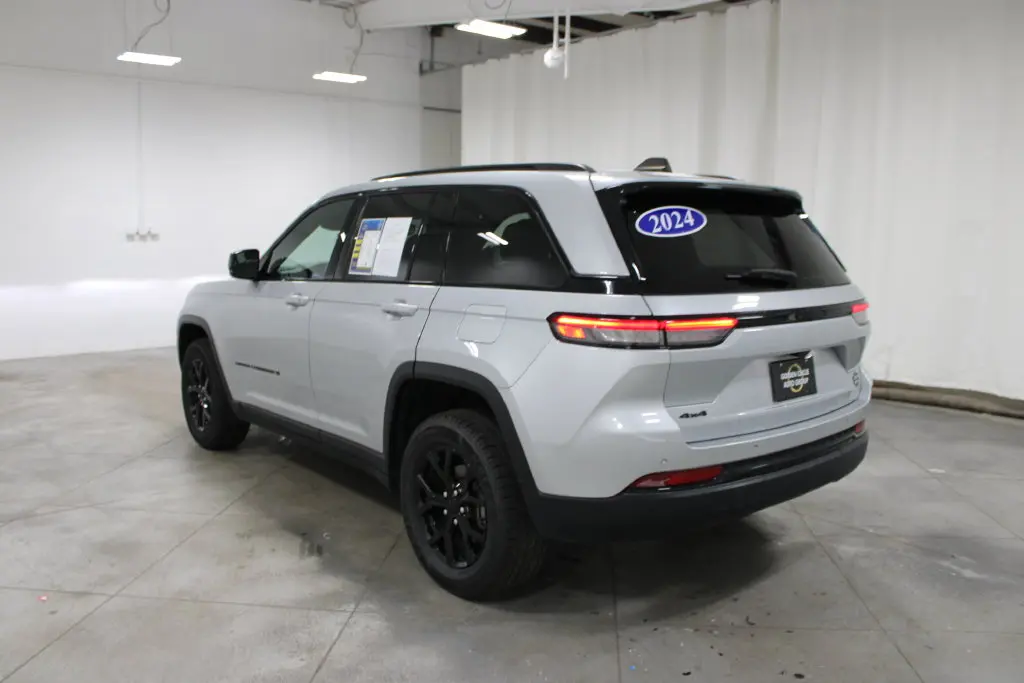 2024 Jeep Cherokee - $25,878