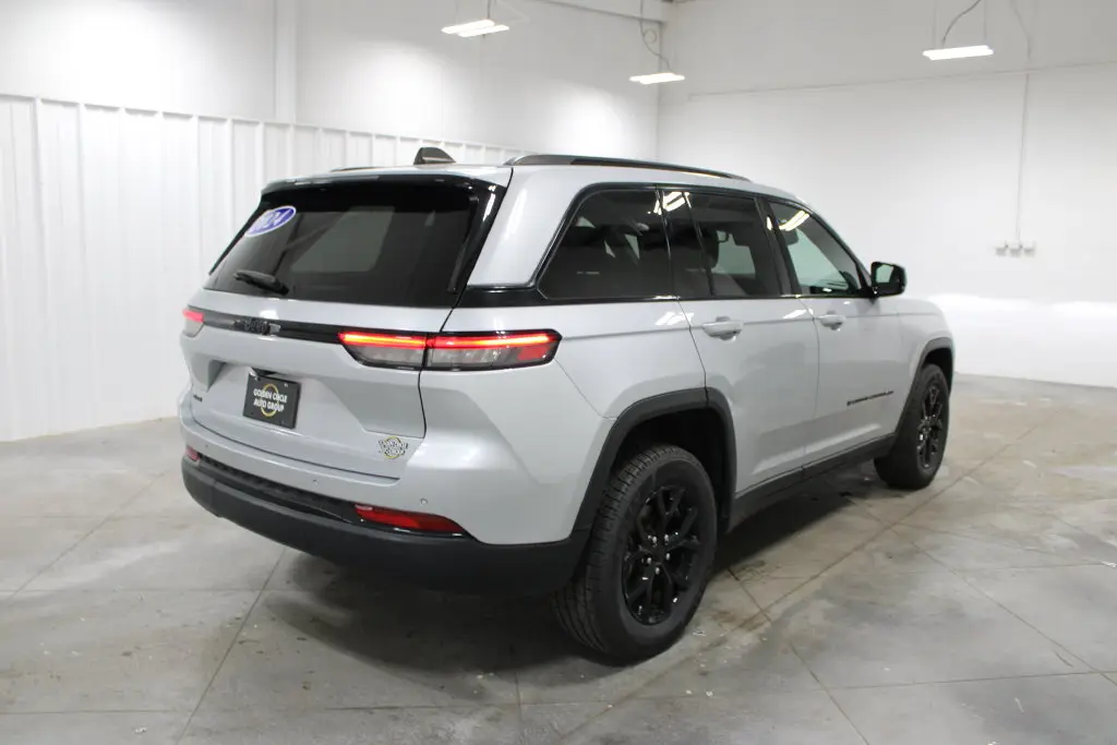2024 Jeep Cherokee - $25,878