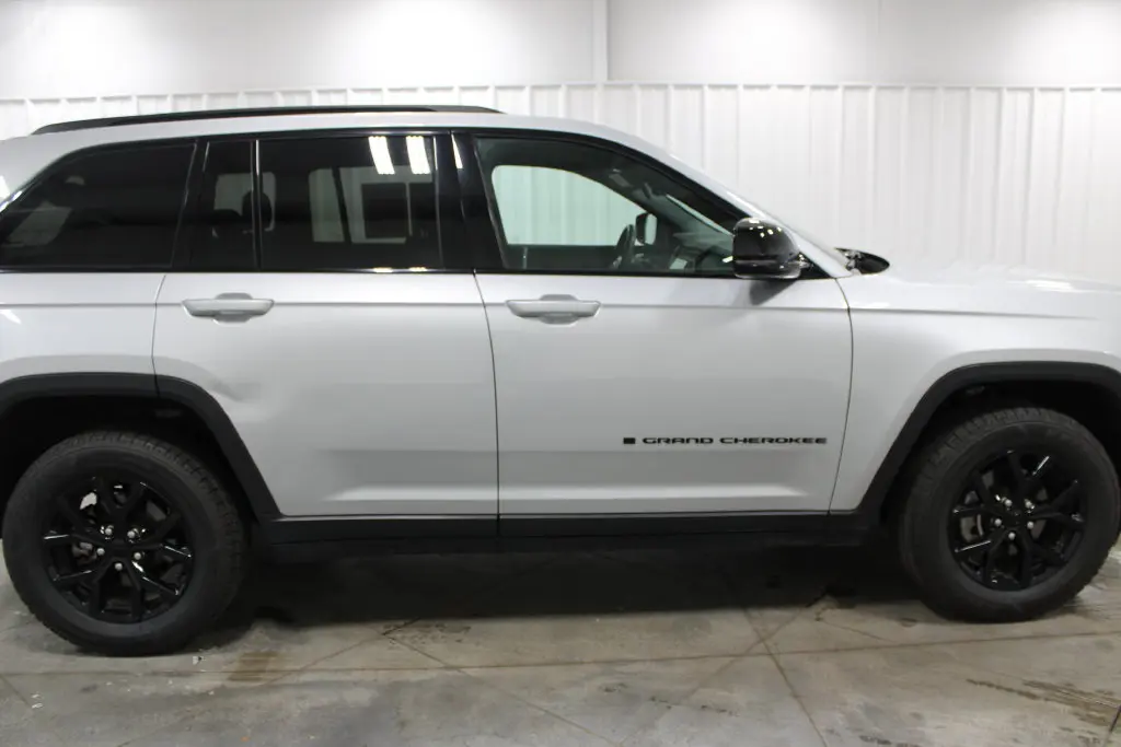 2024 Jeep Cherokee - $25,878