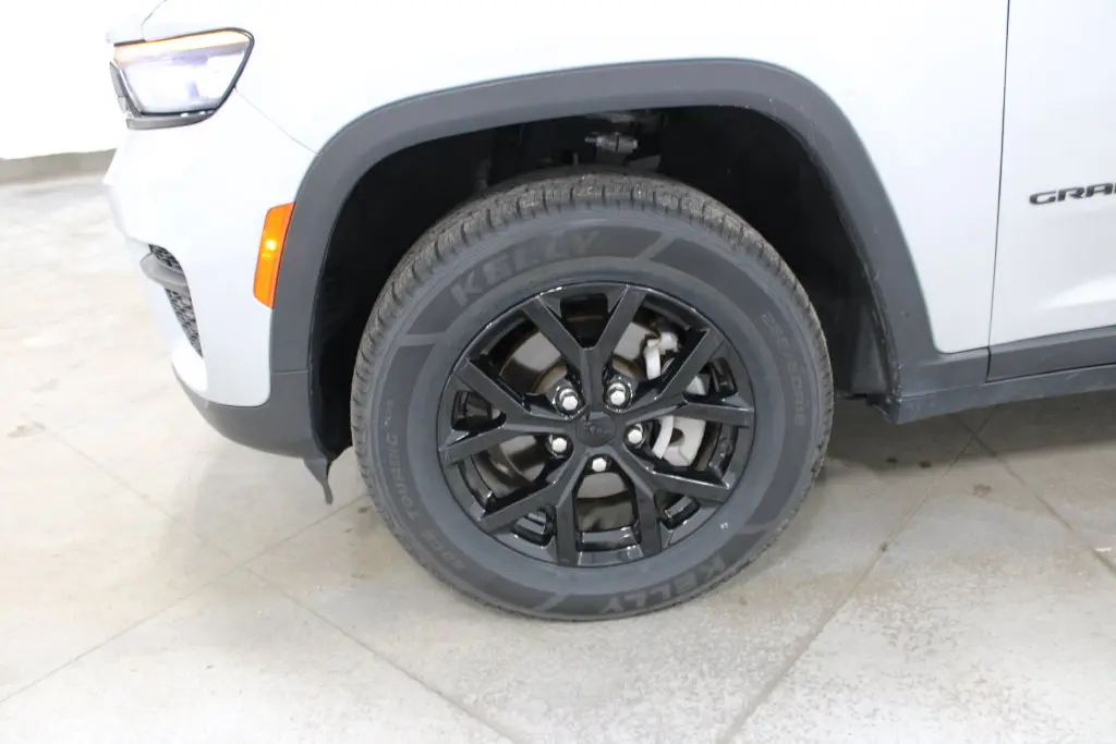 2024 Jeep Cherokee - $25,878