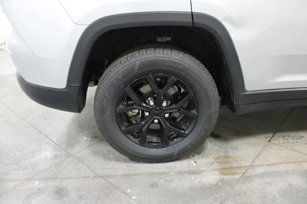 2024 Jeep Cherokee - $25,878