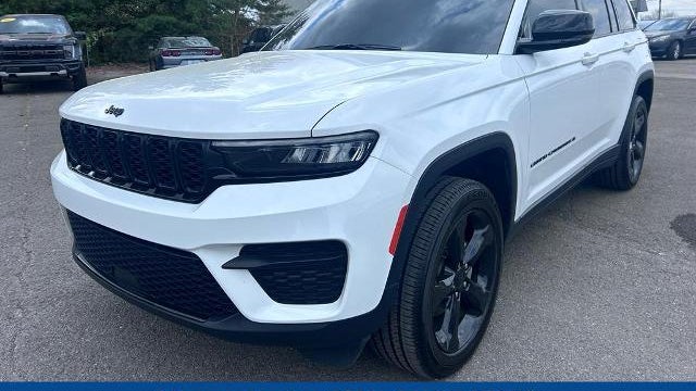 Preowned 2024 Jeep Grand Cherokee Laredo for Sale