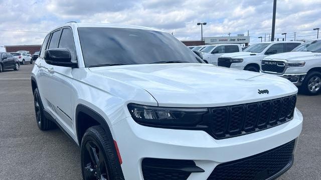 2024 Jeep Grand Cherokee Laredo