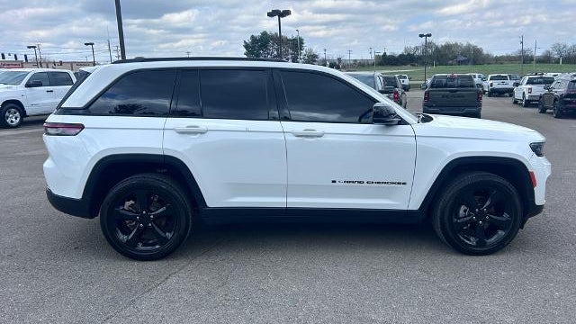2024 Jeep Grand Cherokee Laredo