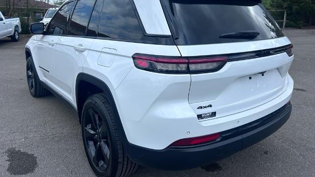 2024 Jeep Grand Cherokee Laredo