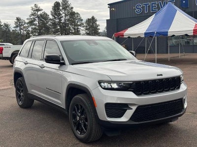 2024 Jeep Grand Cherokee 4X4 Laredo 4DR SUV