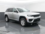 2024 Grand Cherokee Thumbnail 3