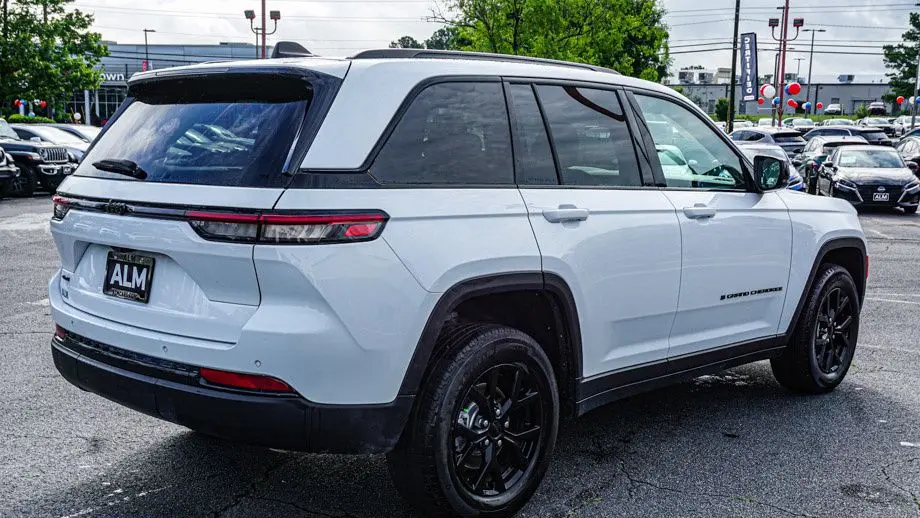 2025 Jeep Grand Cherokee Altitude