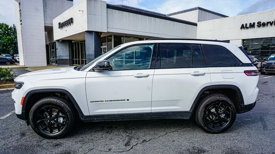 2025 Jeep Grand Cherokee Altitude