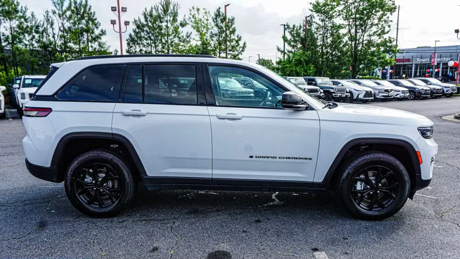 2025 Jeep Grand Cherokee Altitude