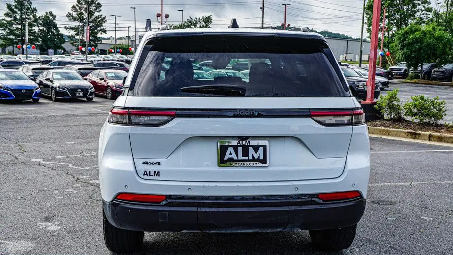 2025 Jeep Grand Cherokee Altitude