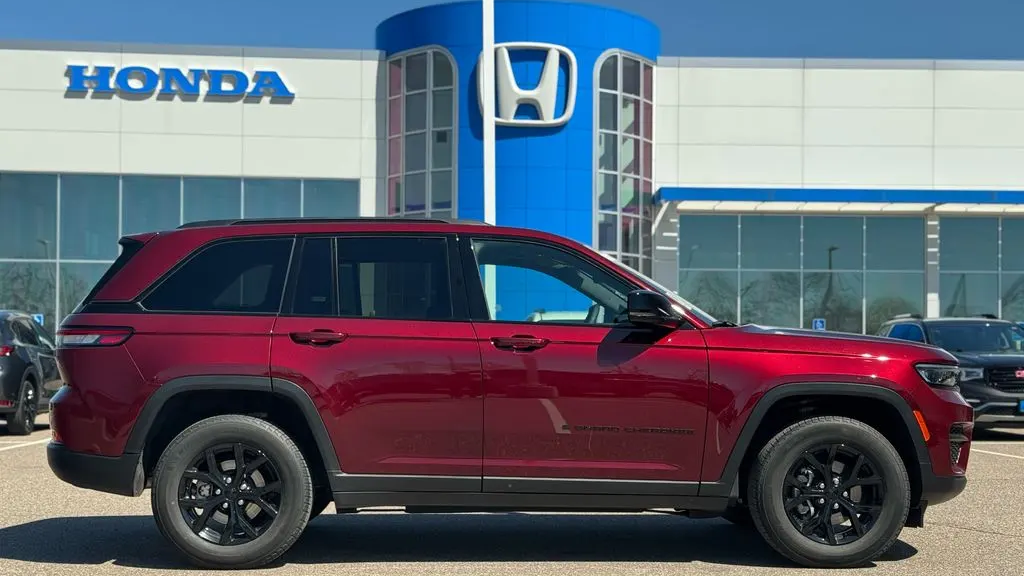 2025 Jeep Grand Cherokee Altitude