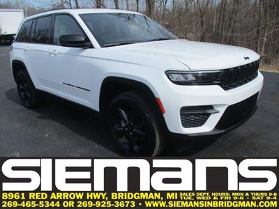 2022 Jeep Grand Cherokee 4X4 Laredo 4DR SUV (midyear Release)