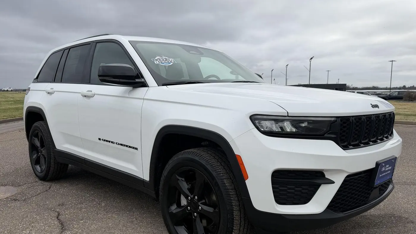 2023 Jeep Grand Cherokee Laredo X