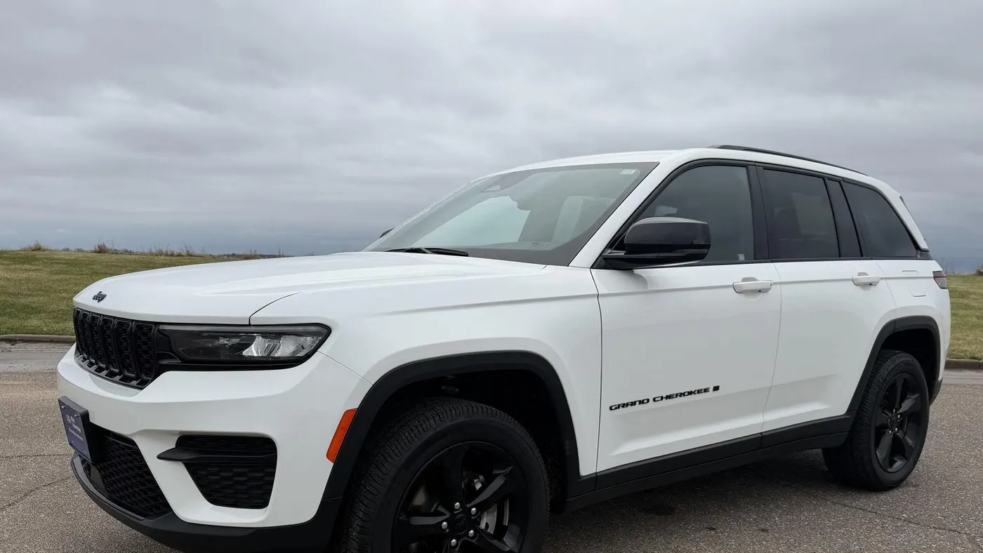 2023 Jeep Grand Cherokee Laredo X