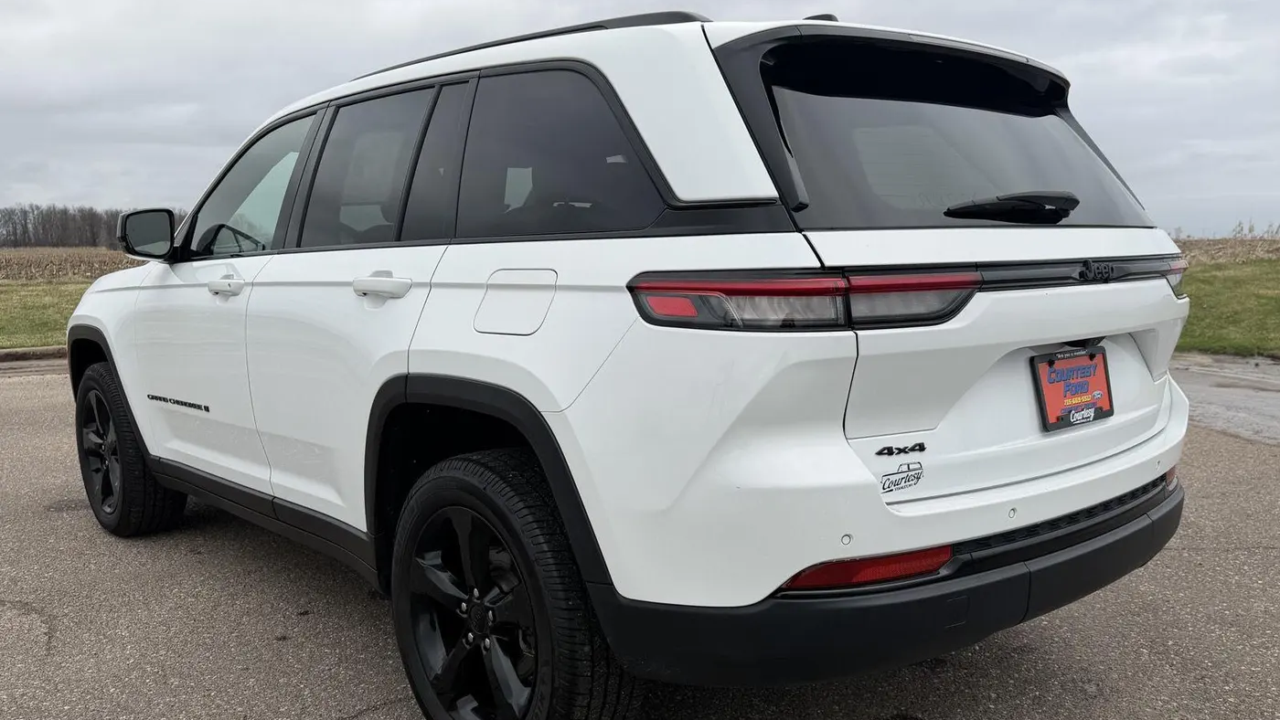 2023 Jeep Grand Cherokee Laredo X