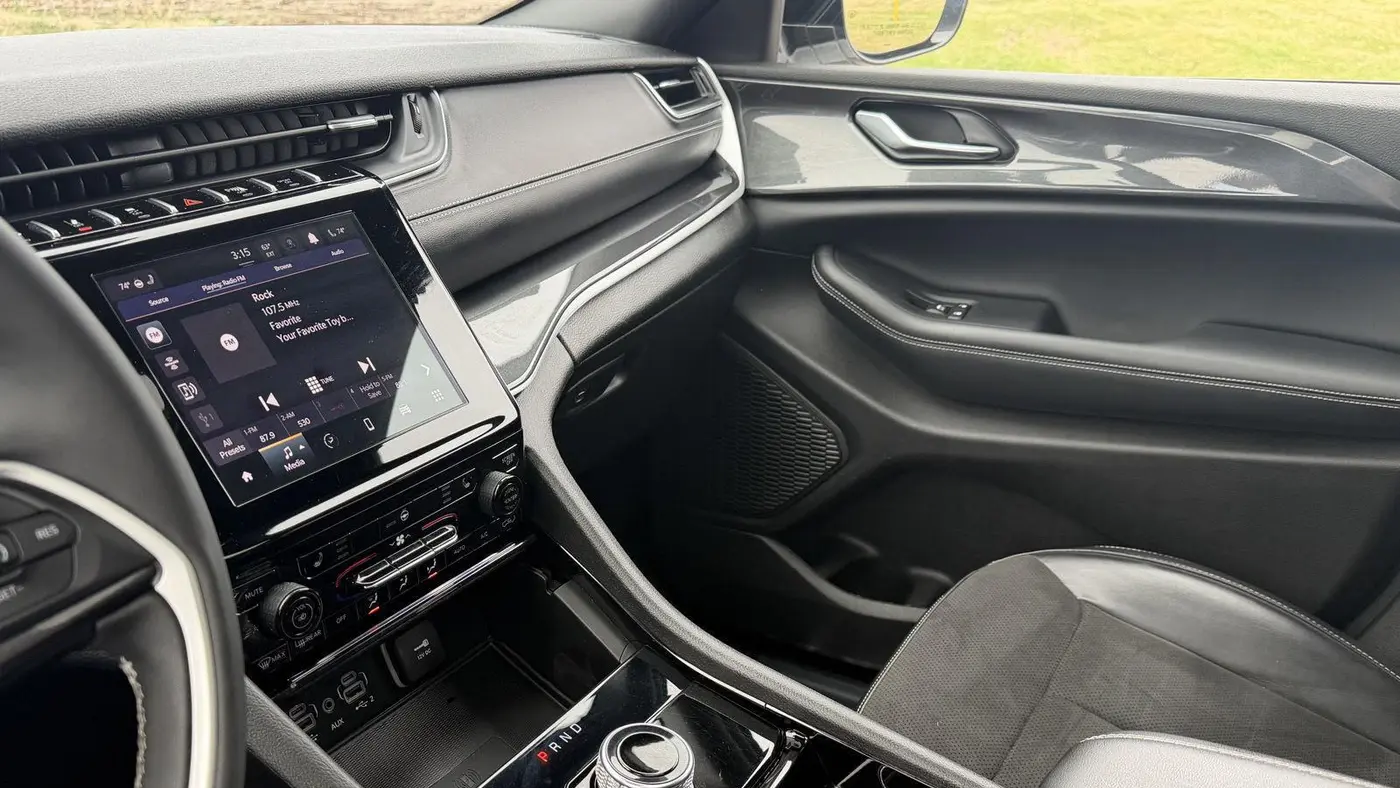 2023 Jeep Grand Cherokee Laredo X