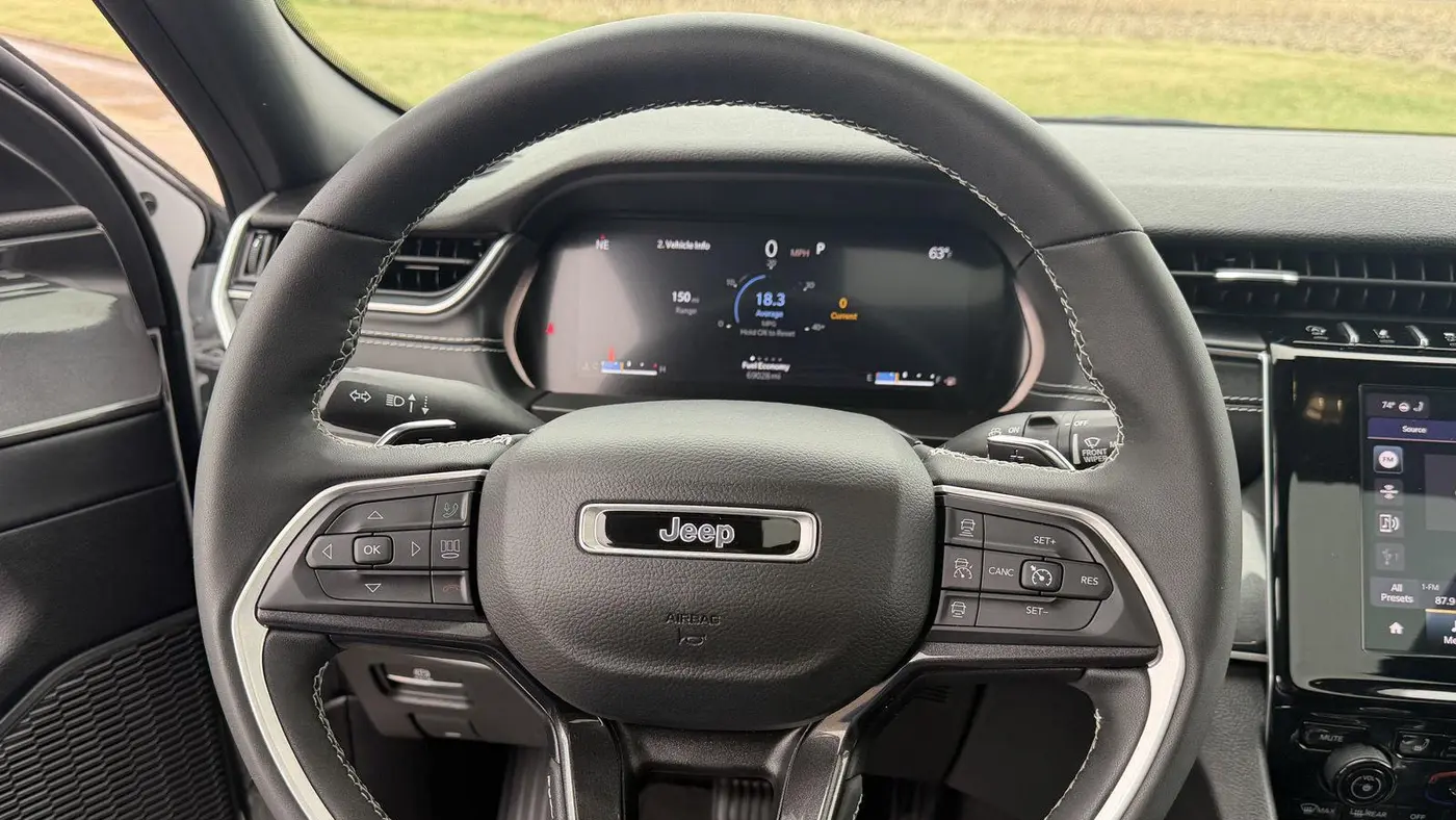 2023 Jeep Grand Cherokee Laredo X