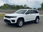 2023 Grand Cherokee Thumbnail 1
