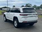 2023 Grand Cherokee Thumbnail 3