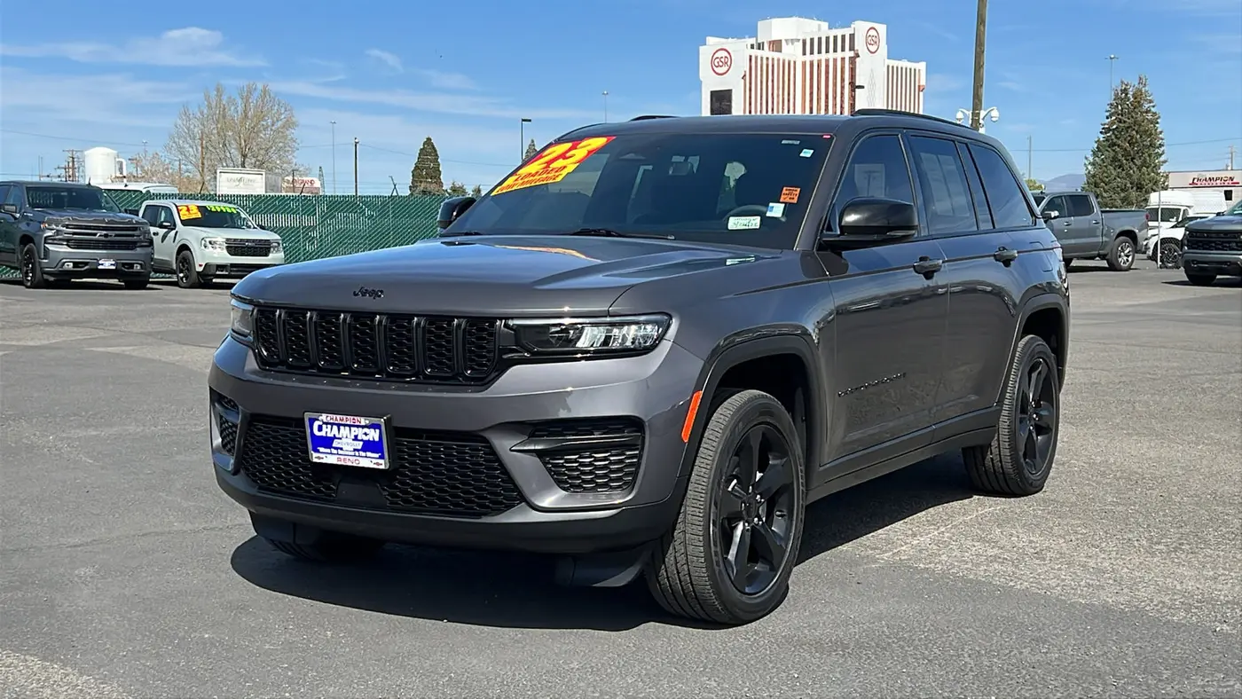 Preowned 2023 Jeep Grand Cherokee Altitude for Sale