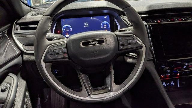 2023 Jeep Grand Cherokee Laredo X