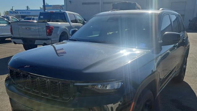 Preowned 2023 Jeep Grand Cherokee Laredo for Sale