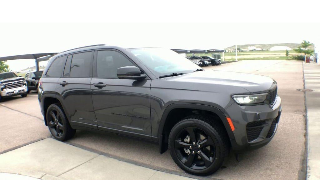 2023 Jeep Grand Cherokee Laredo X