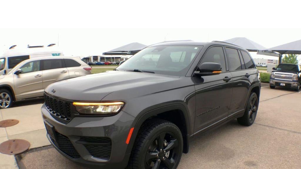 2023 Jeep Grand Cherokee Laredo X