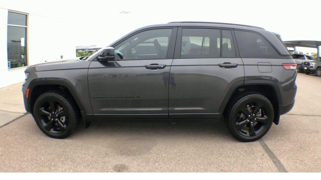 2023 Jeep Grand Cherokee Laredo X