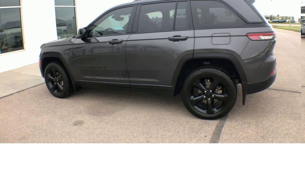 2023 Jeep Grand Cherokee Laredo X