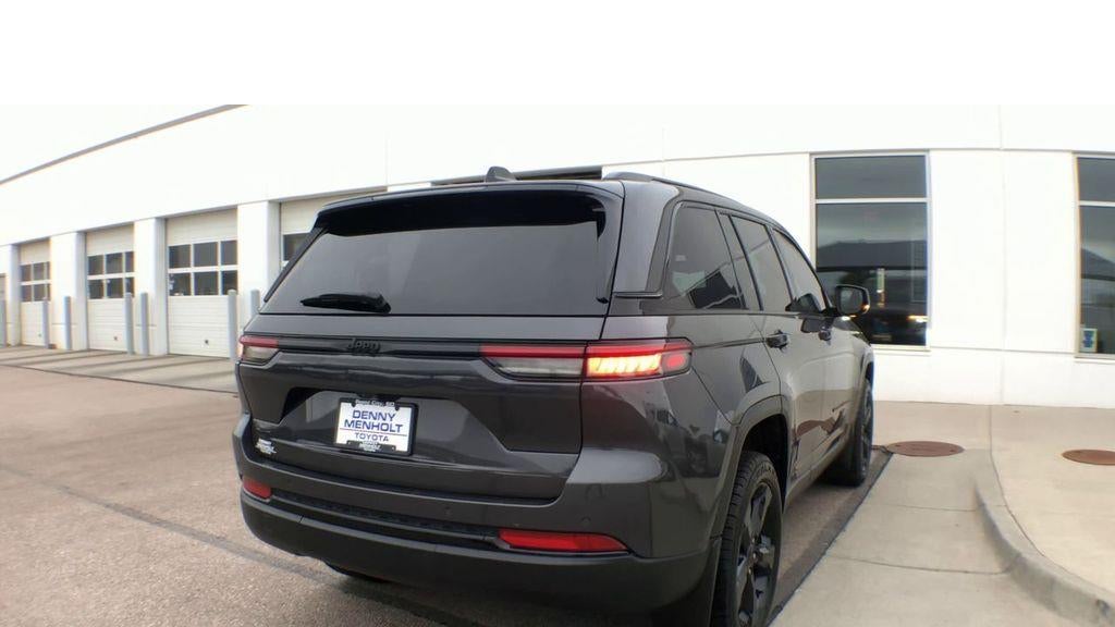 2023 Jeep Grand Cherokee Laredo X