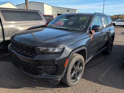 2023 Jeep Grand Cherokee 4X4 Laredo X 4DR SUV