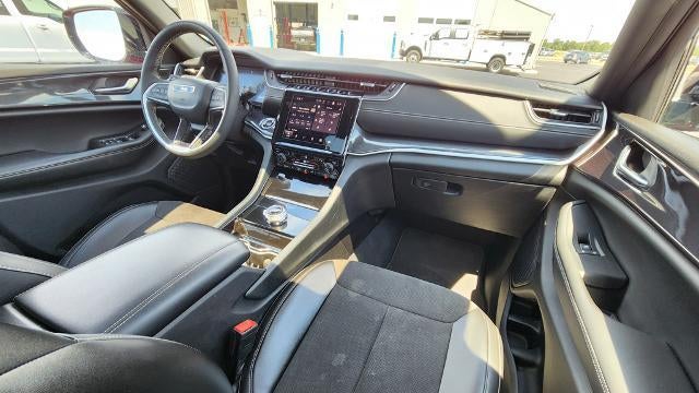 2023 Jeep Grand Cherokee Laredo X