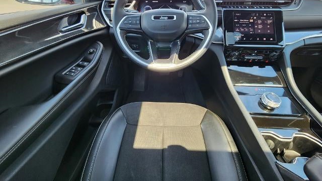 2023 Jeep Grand Cherokee Laredo X
